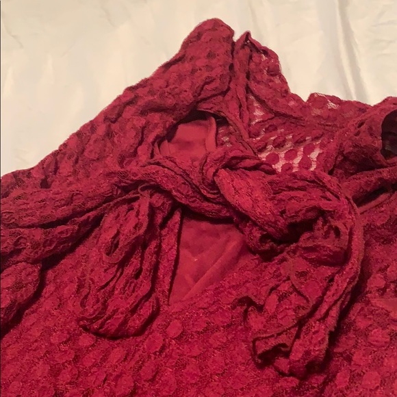 Maroon Shift Dress - Picture 3 of 4